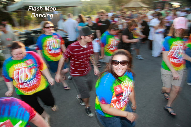 Event Photography of Flash Mob in action dancing | proimagesphoto.com